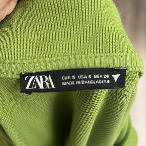 Zara Crop Top Long sleeve 🐉 - Picture 2 of 2